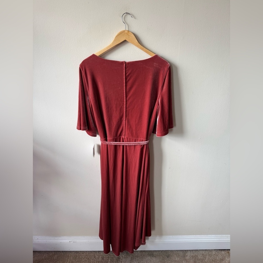 NWT DB Studio Elegant Velvet Wrap Dress in Blush - Picture 8 of 8